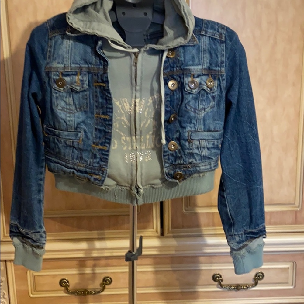 Cropped denim jeans jacket